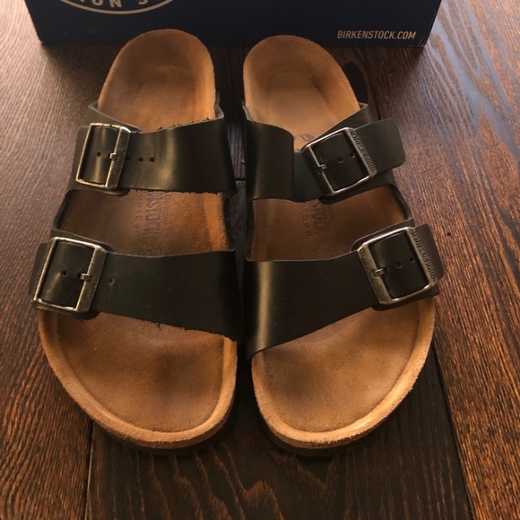 birkenstock arizona size 4